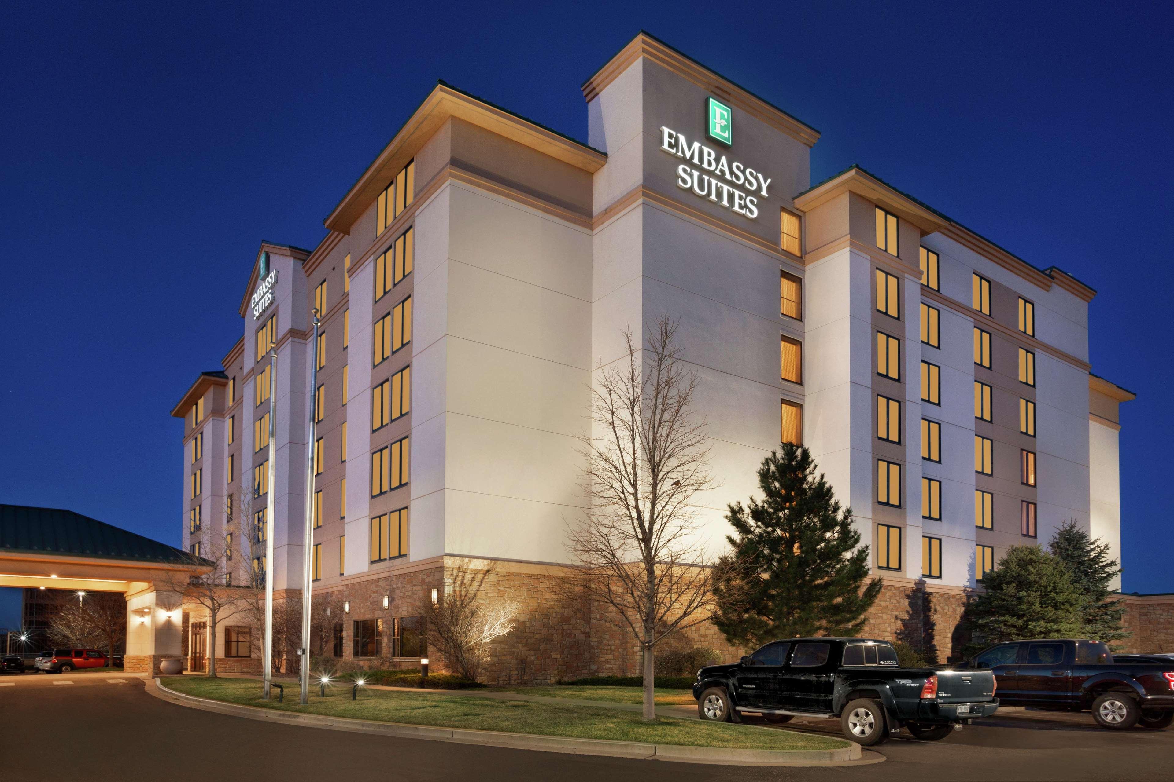 Embassy Suites By Hilton Denver International Airport Екстериор снимка