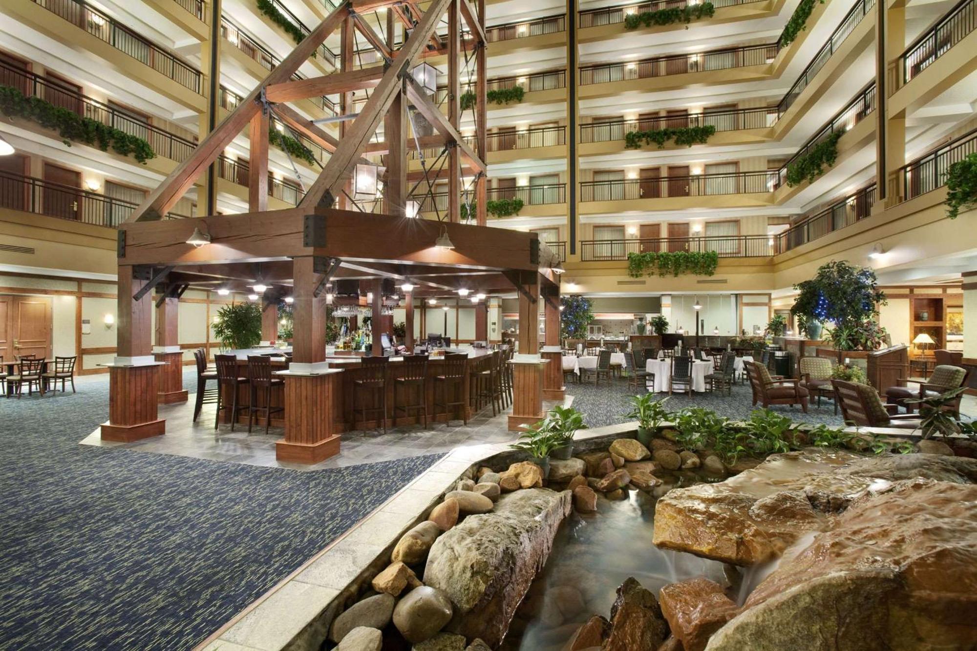 Embassy Suites By Hilton Denver International Airport Екстериор снимка